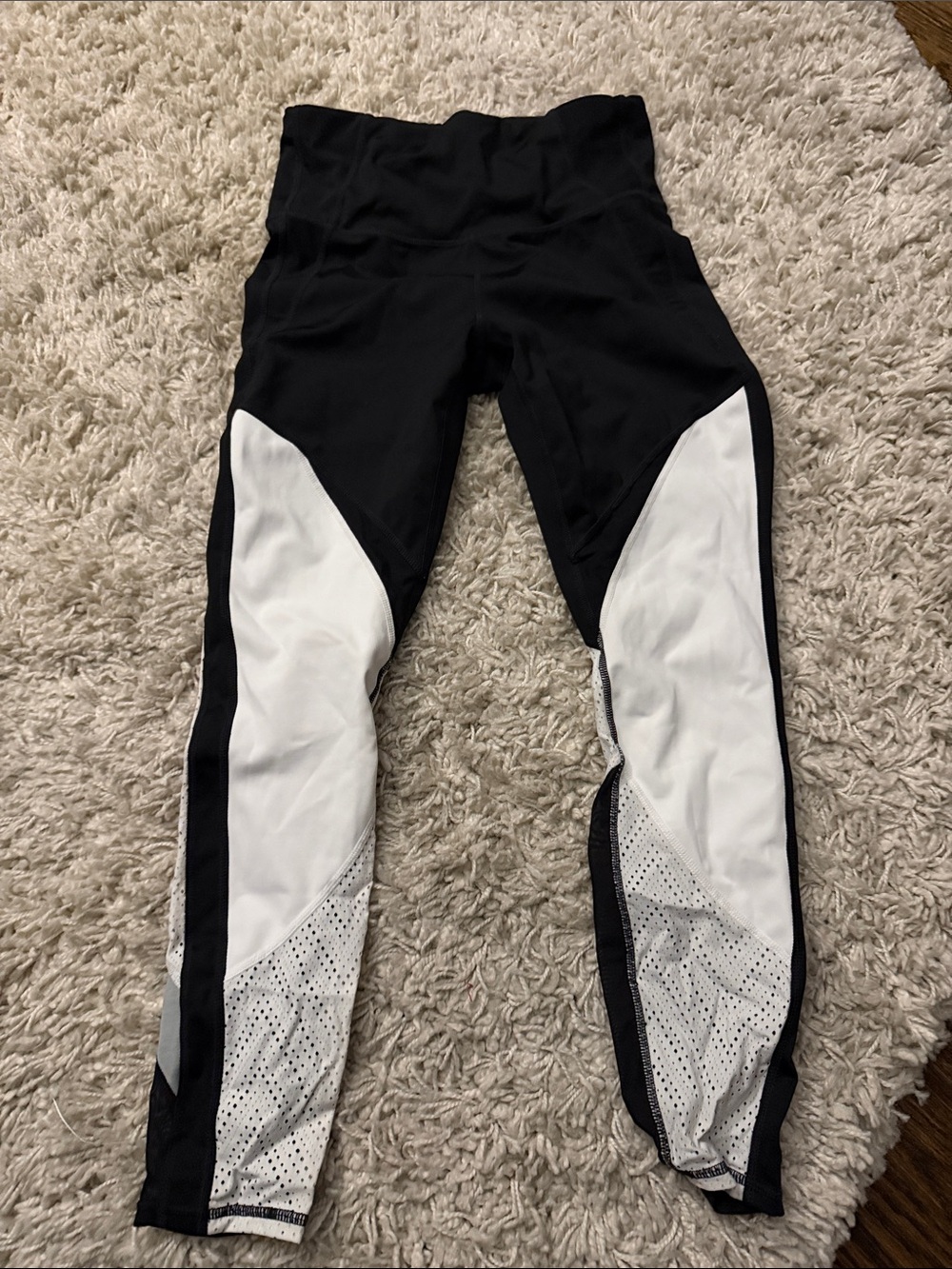 Athleta Black and White Women’s ' Performance Leggings